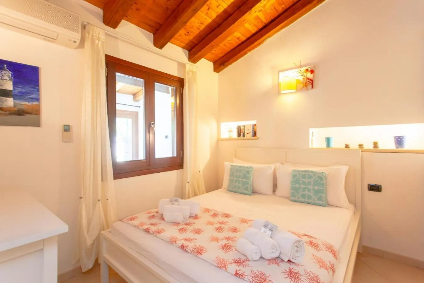 Luxury Seaview Villa - Villa Marinella San Teodoro  İtalya